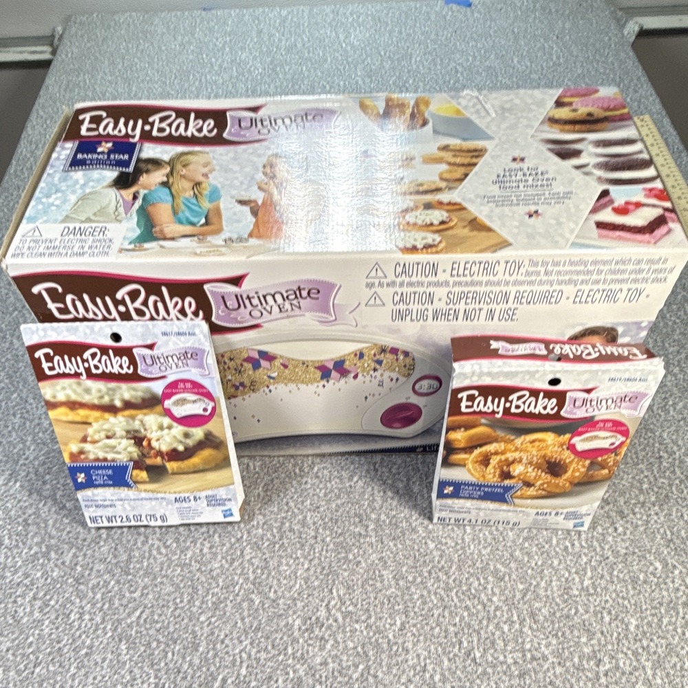 Easy-Bake Electric Pretend Play Oven, White, Age 4-7 w/ Pizza & Pretzel Mixes